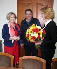 Urzędnicy powitali nową wójt Bernadetę Borkowską