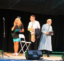 Kabaret Pod Wyrwigroszem bawił w Ustroniu Morskim