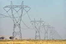 Prowadzenie prac rolnych w pobliżu linii energetycznych