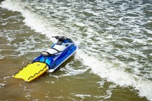 Pierwsi ratownicy na naszych plażach