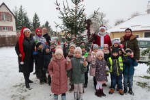 Wspólne ubieranie choinki, czyli wspaniała zabawa