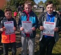 JUNIORZY MŁODSI