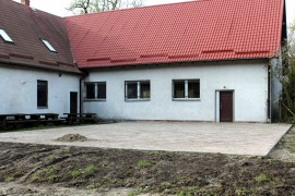 utwardzenie terenu przy świetlicy w Rusowie
